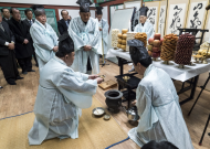 2. 전작
